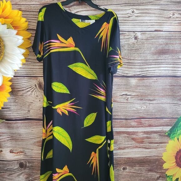 La Cera short Sleeve dress Women's medium black/Multicolored Pre-owned - Picture 1 of 6